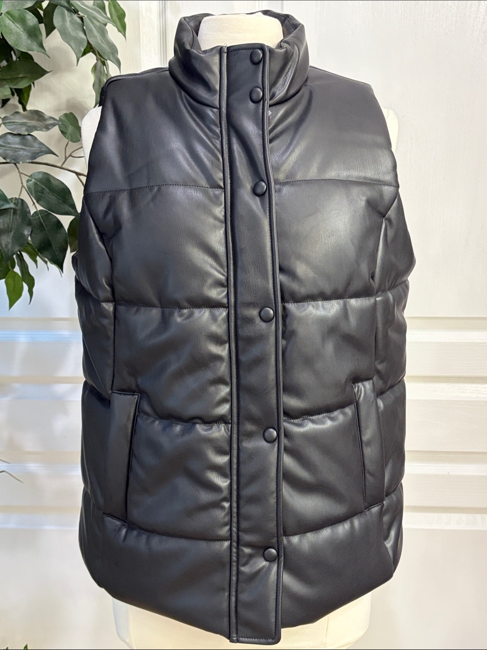 Isaac Mizrahi Live! Faux Leather Vest ~ Black